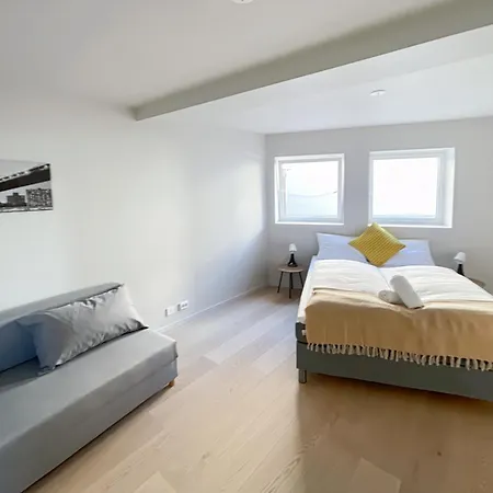 Apartman Waterfront Luxury By *
